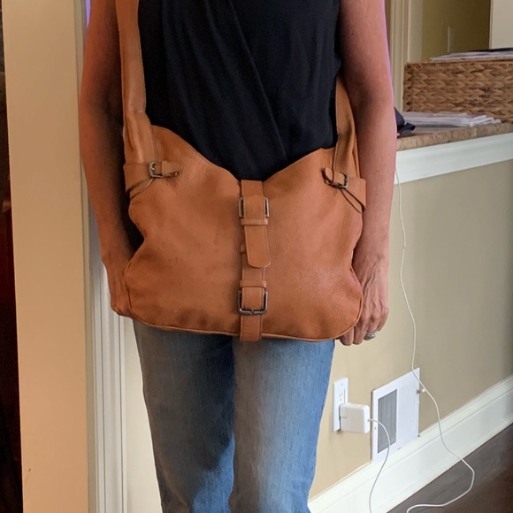 ✨MARNI Leather Crossbody - Picture 2 of 15